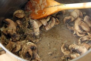 Пилав с грибами и тимьяном