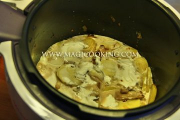Картофель с грибами в мультиварке Moulinex cook4me