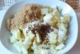 Голландский яблочный пирог "Appel-noten taart"