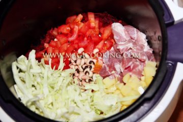 Борщ в мультиварке Moulinex Cook4Me