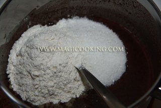 Брауни с орехами и изюмом