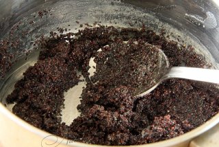 булочки с маком и изюмом