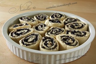 булочки с маком и изюмом