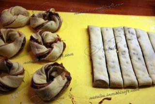 Булочки с ореховой и шоколадной пастой