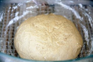 булочки с черешней