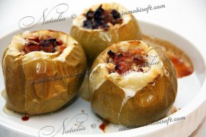 Печеные яблоки с орехами