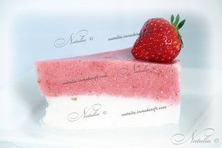 творожно-клубничный десерт