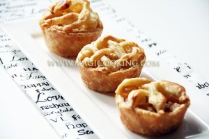 Яблочные мини пирожки