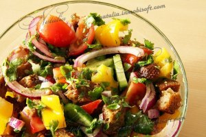 салат Panzanella