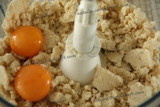 Кростата с ягодами и кремом