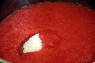 творожно-клубничный десерт