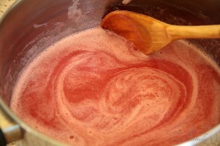 творожно-клубничный десерт