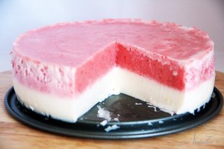 творожно-клубничный десерт