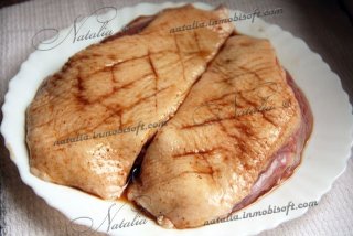 Утиная грудка с клюквенным соусом
