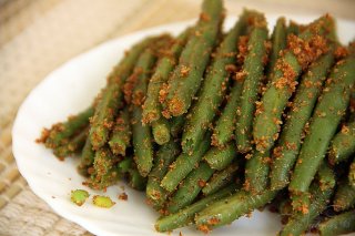 фасоль в чесночной панировке