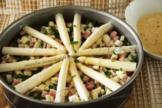Картофельный пирог со спаржей