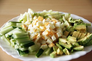 салат "Скромное обаяние буржуазии"