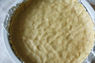 Кростата с творогом и вареньем