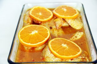 Курица в апельсинах