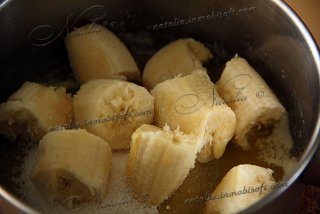 Банановые маффины с белым шоколадом