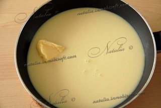 Millionaire bars with nuts