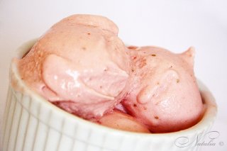 Клубничное мороженое