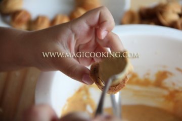 Орешки со сгущенкой