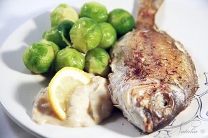 Ората соусом сальвия