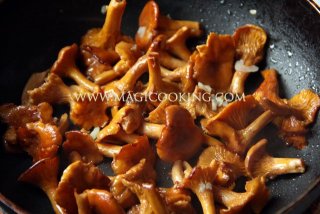 Рис с лисичками