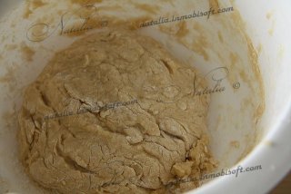 Пирог с кремом "Пчелиный укус"