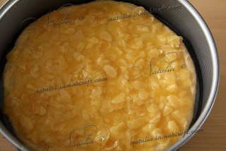 Пирог с кремом "Пчелиный укус"