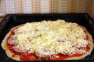 Pizza con uovo