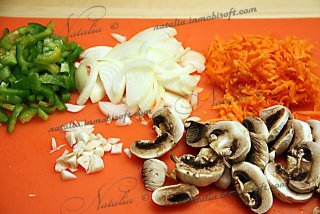 Плов с курицей и грибами