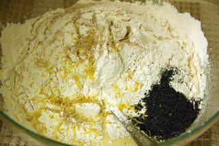 плюшки с маком и пудингом