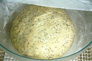 плюшки с маком и пудингом