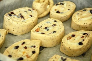 плюшки с маком и пудингом