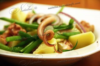 Салат "Осьминог с фасолью"