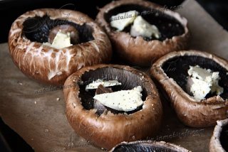 Грибы портобелло с орехами