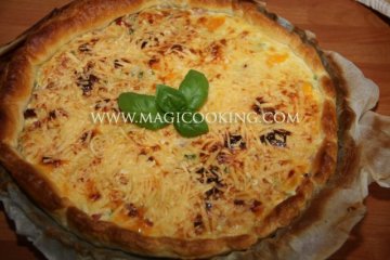 Быстрый пирог с ветчиной и сыром