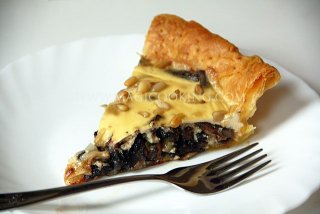 Быстрый киш с грибами и пореем