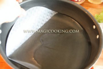 Роллы из рисовой бумаги с креветками