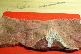 рулет из свинины с грибами