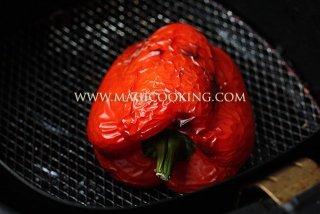 Салат с тунцом и паприкой