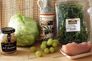 Салат из курицы с рукколой