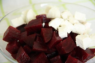 салат из свеклы и сыра