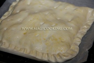 Шумуш – мясной пирог из слоеного теста