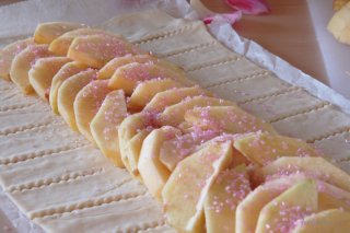 плетенка с яблоками