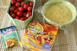 Слойки с кремом и фруктами