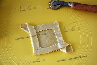 Слойки с кремом и фруктами