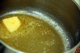 спаржа с соусом